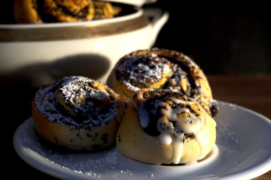 poppy seed rolls on plate